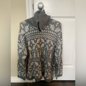 Wind River never worn sweater L